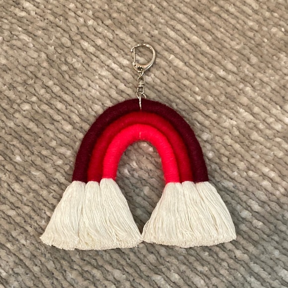 🔸NWT🔸 Red Ombré Macrame Rainbow Keychain / Purse Charm/ Tassel - Picture 6 of 10
